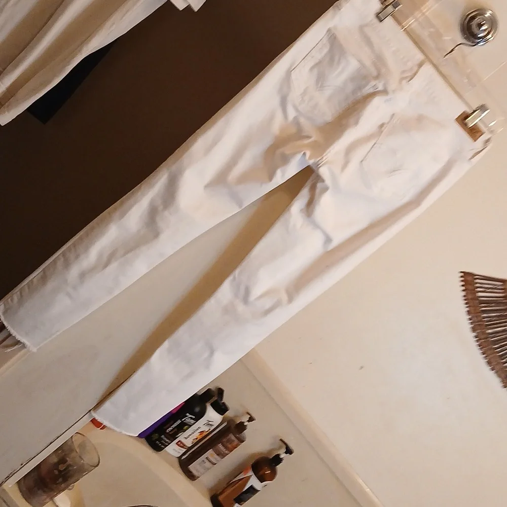 Levi's Wbite Tag,Women's White Leggings/Jeans.‎ Sz.waist 30 ,length 30